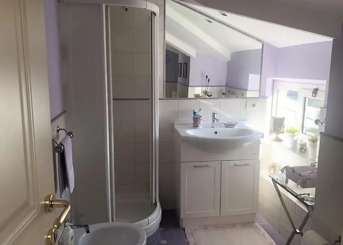 Lovely Independent Mini-apartment In * Rome